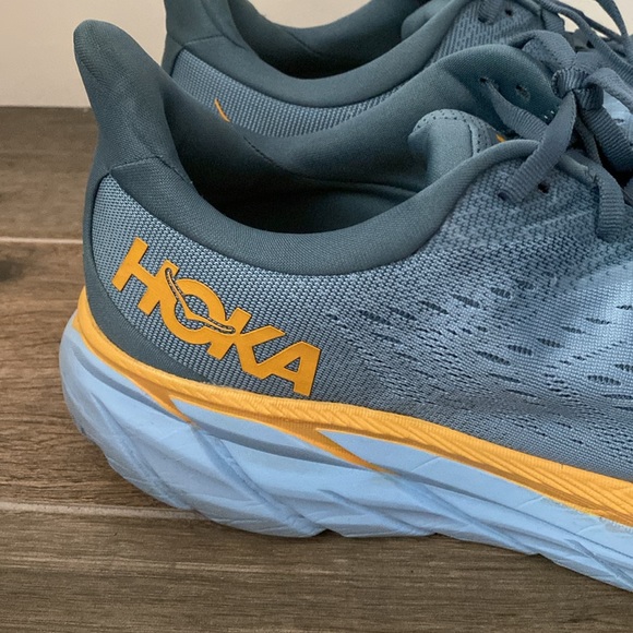 Hoka One One Clifton 8 Running Sneakers
Men's Shoes Size 12.5 D - Picture 6 of 11